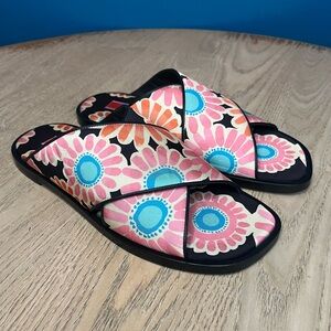 La DoubleJ Criss Cross Daisy Print Slide Sandals Pink Blue Floral Women’s 39 / 9